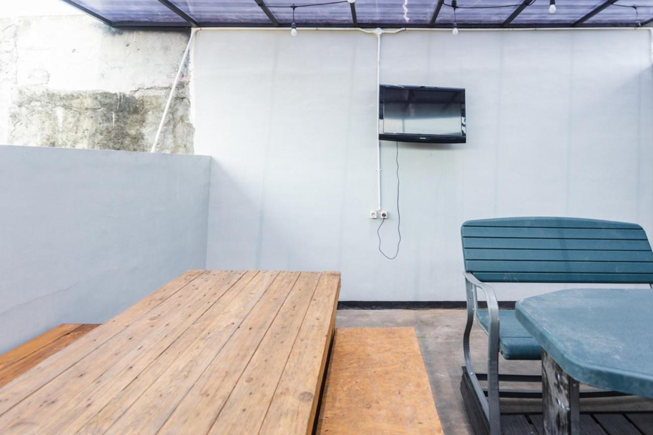 Reddoorz Hostel @ Malang City Center 2 Zewnętrze zdjęcie