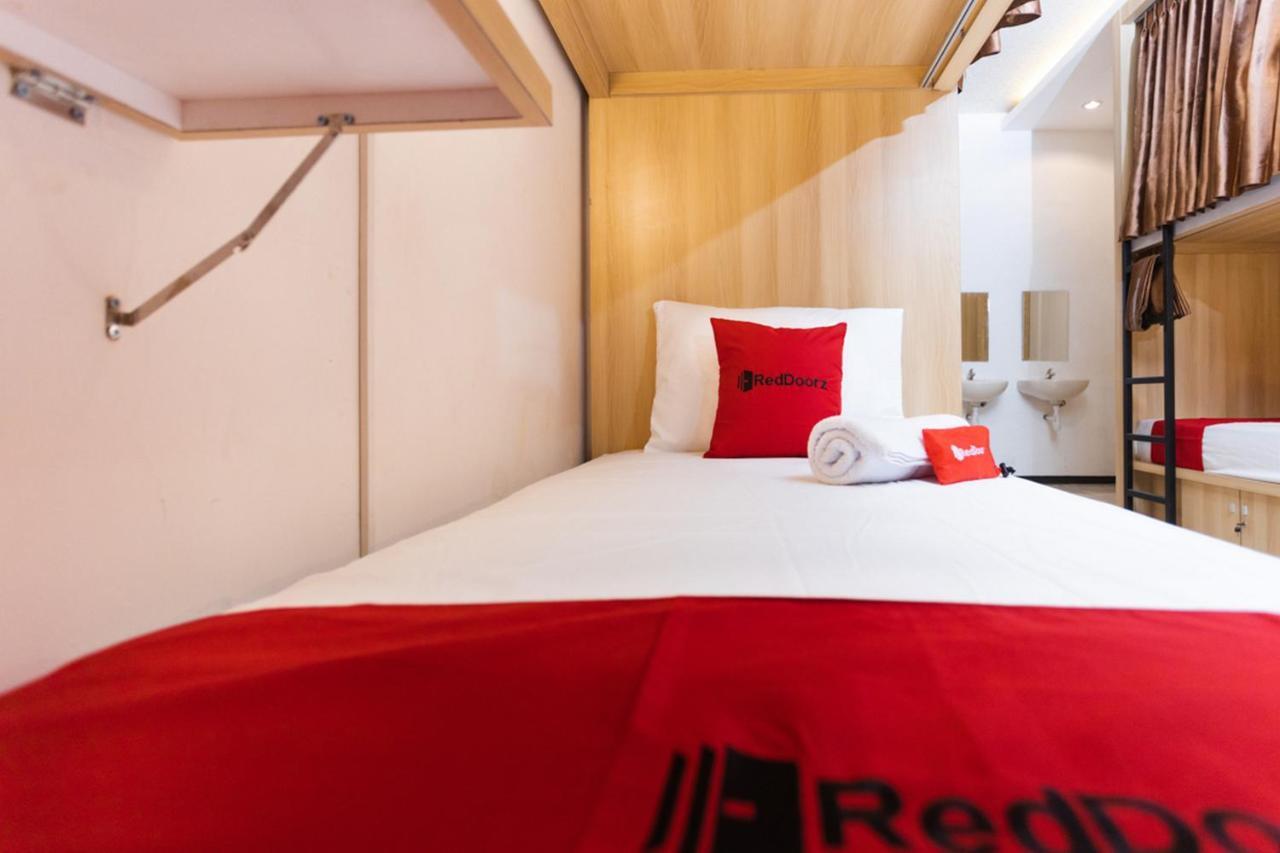 Reddoorz Hostel @ Malang City Center 2 Zewnętrze zdjęcie